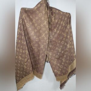 Authentic Louis Vuitton Wrap Stole Shawl 65% Silk 35% Wool Brown Used